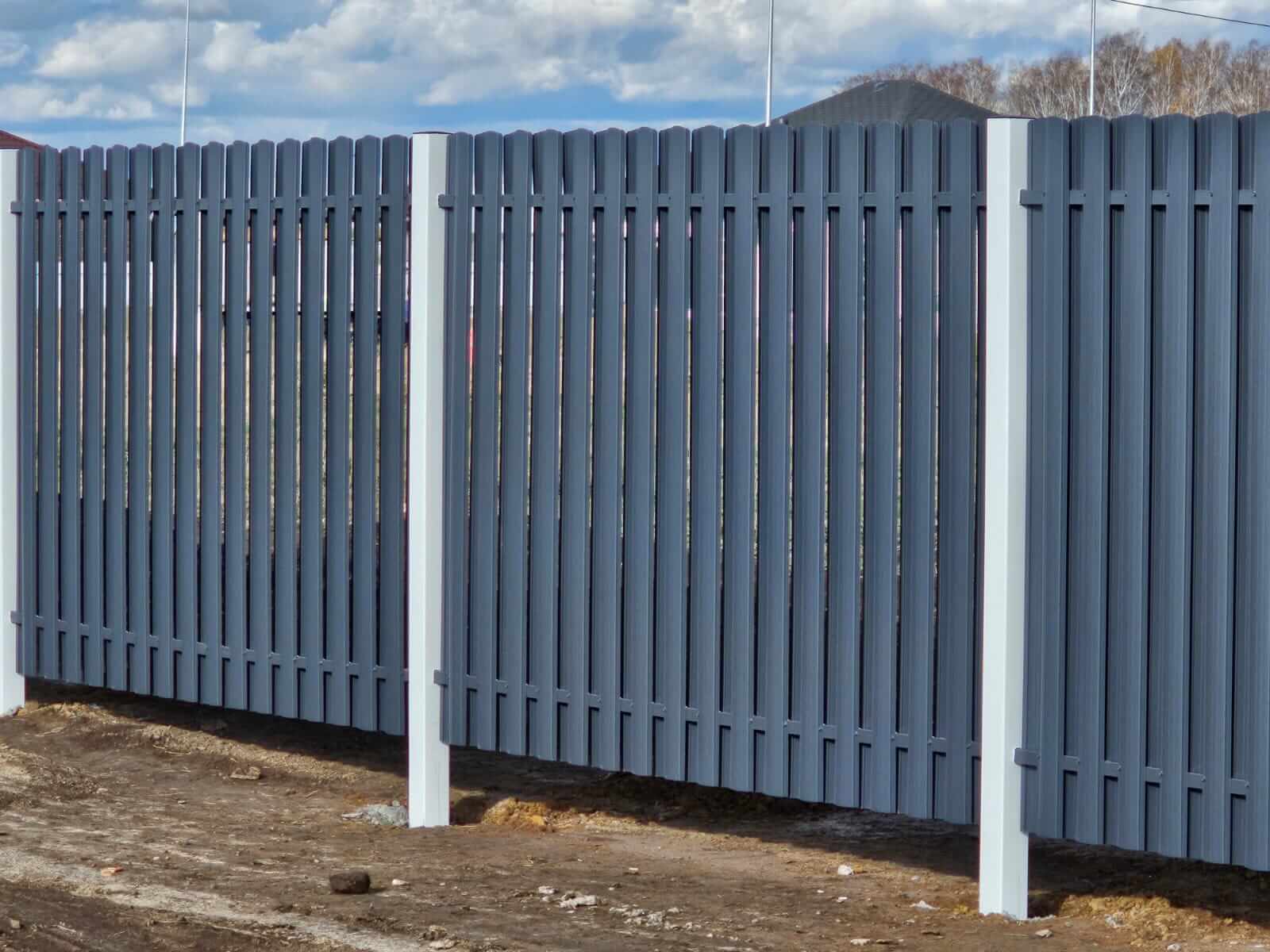 Забор из евроштакетника 234м RAL7024/7024 Серый Графит двусторонний фото 1 в Архангельске