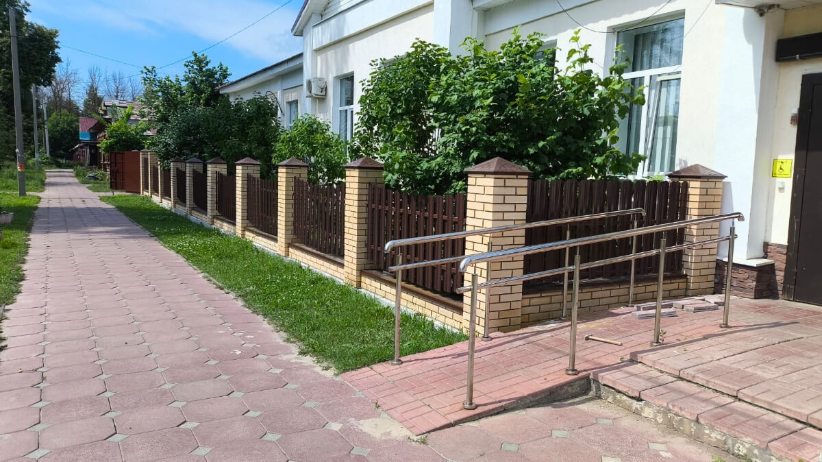 Забор из евроштакетника 17м RAL8017/8017 Шоколад двусторонний в Архангельске
