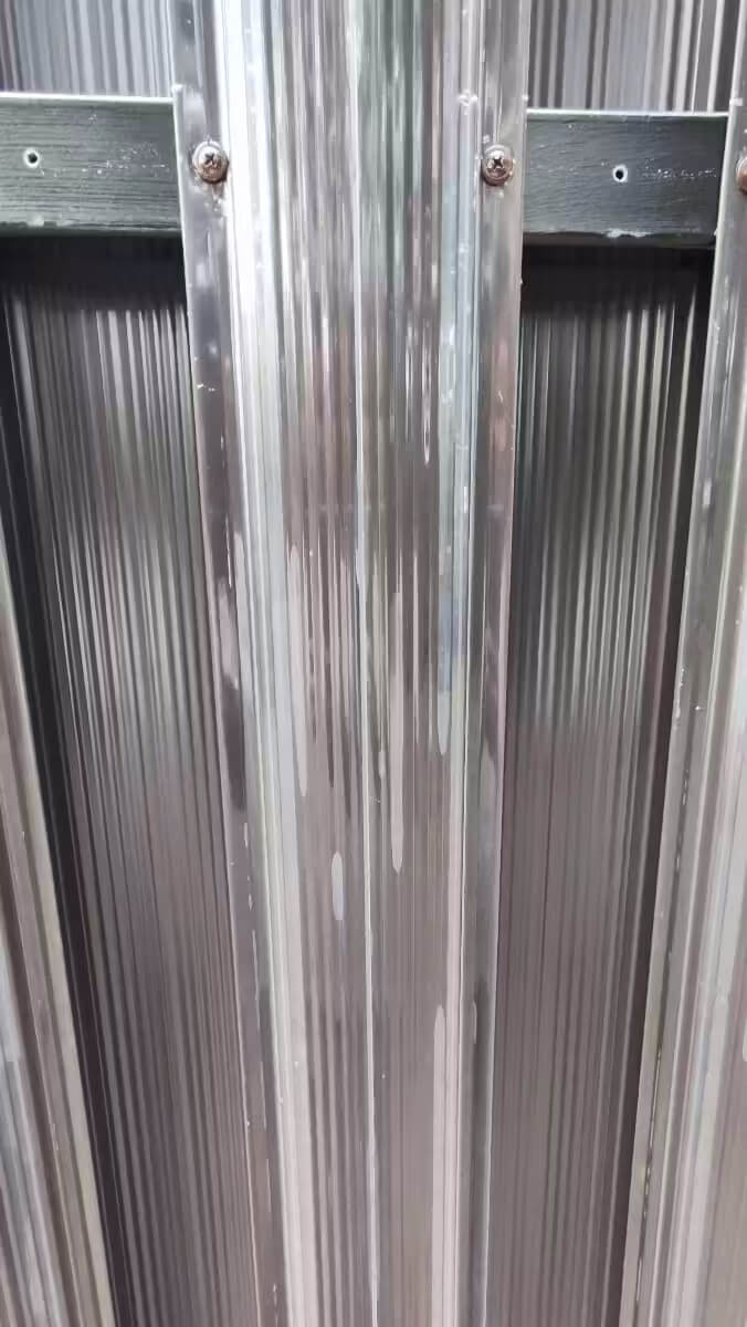 Забор из евроштакетника 22м RAL8019/8019 Темный Шоколад двусторонний фото 3 в Архангельске