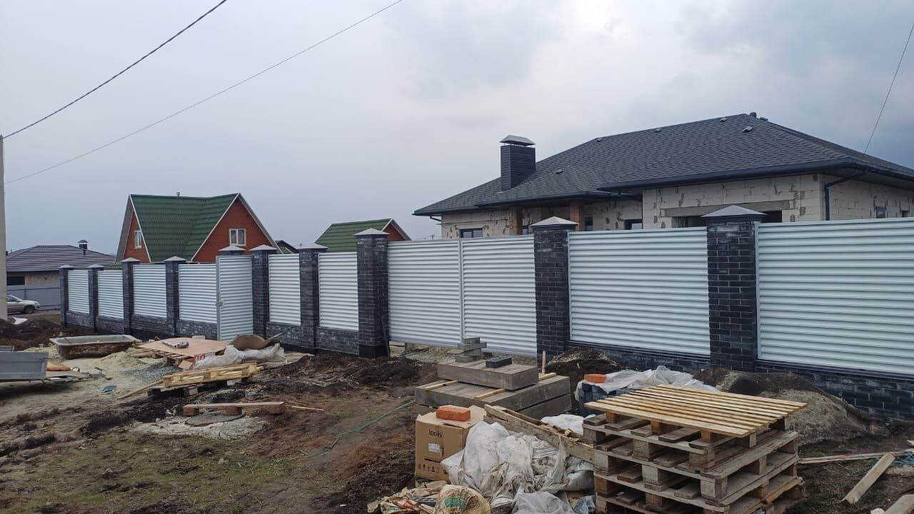 Забор-жалюзи из ламелей ЭКО-Z 94м RAL9003/9003 Белый двусторонний фото 2 в Архангельске