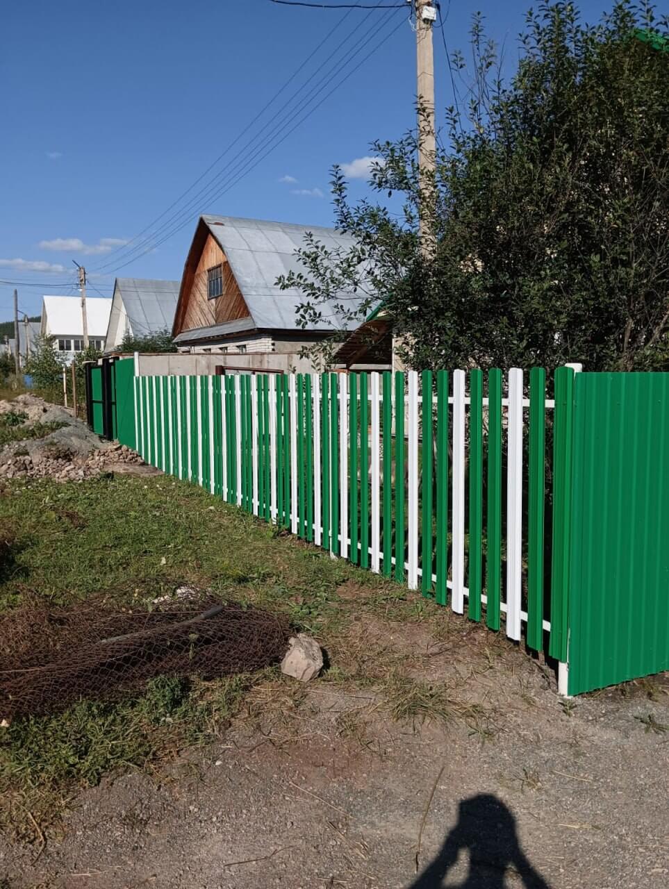 Забор из евроштакетника 10м RAL9003 Белый, RAL6029 Зеленая Мята в Архангельске