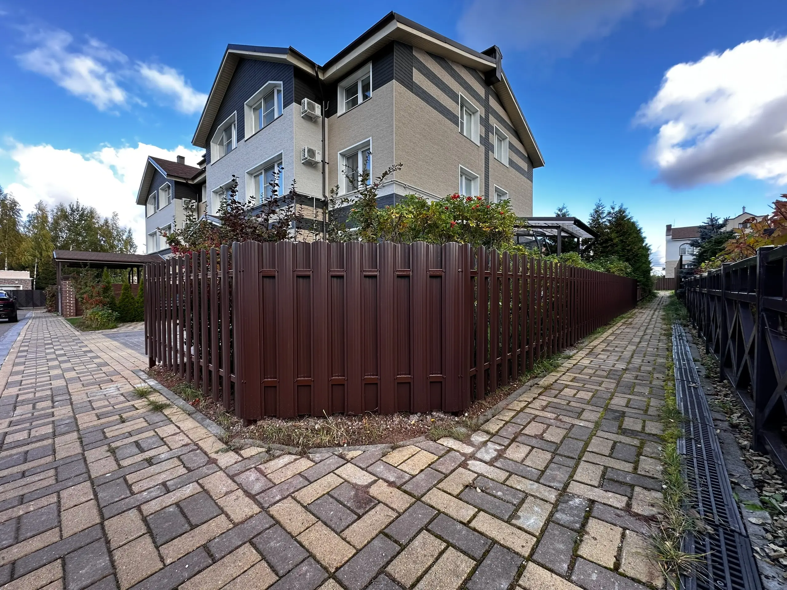 Заборчик из евроштакетника 18м RAL8017/8017 Шоколад двусторонний фото 1 в Архангельске